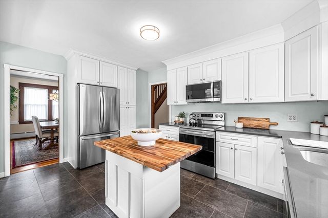 46 Hawthorne Street, Longmeadow, MA 01106