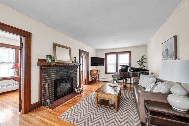 46 Hawthorne Street, Longmeadow, MA 01106