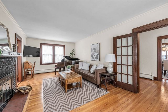 46 Hawthorne Street, Longmeadow, MA 01106