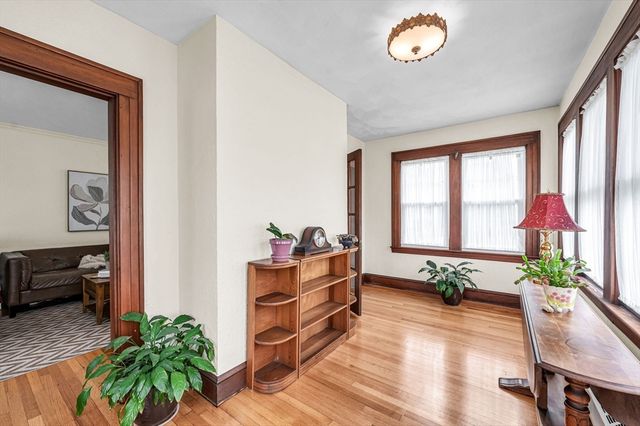 46 Hawthorne Street, Longmeadow, MA 01106