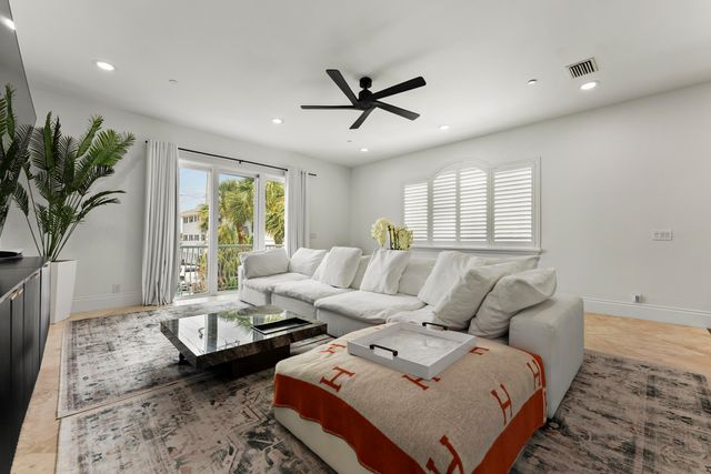 430 SUNSET Drive, Pompano Beach, FL 33062