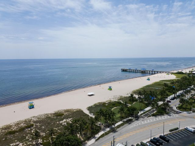 430 SUNSET Drive, Pompano Beach, FL 33062