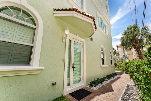 430 SUNSET Drive, Pompano Beach, FL 33062