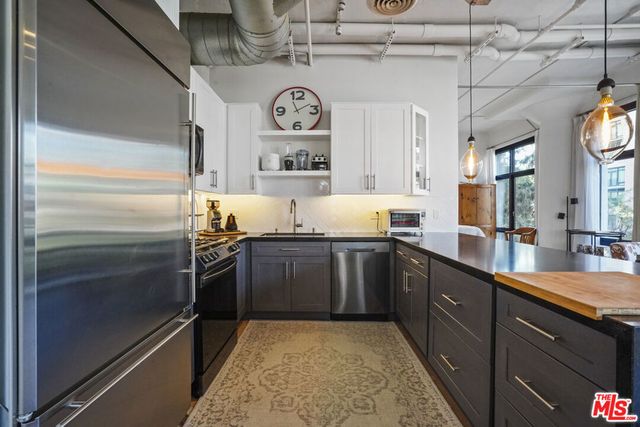 330 W 11th Street 306, Los Angeles, CA 90015