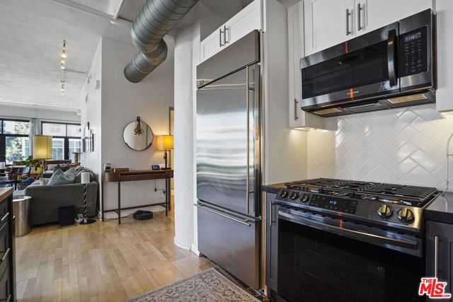 330 W 11th Street 306, Los Angeles, CA 90015