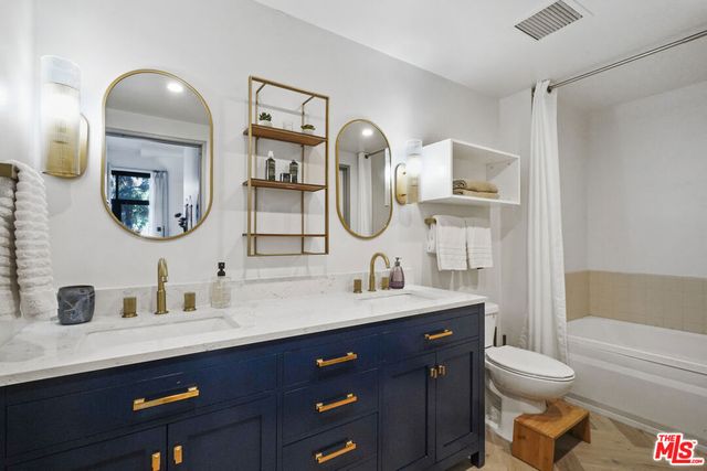330 W 11th Street 306, Los Angeles, CA 90015