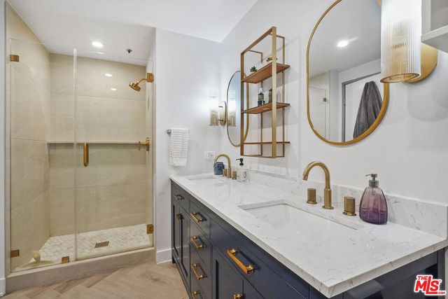 330 W 11th Street 306, Los Angeles, CA 90015