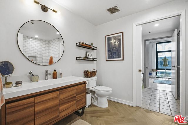 330 W 11th Street 306, Los Angeles, CA 90015
