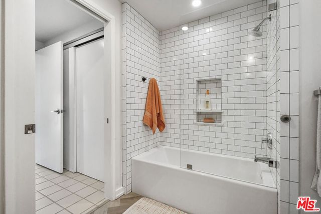 330 W 11th Street 306, Los Angeles, CA 90015
