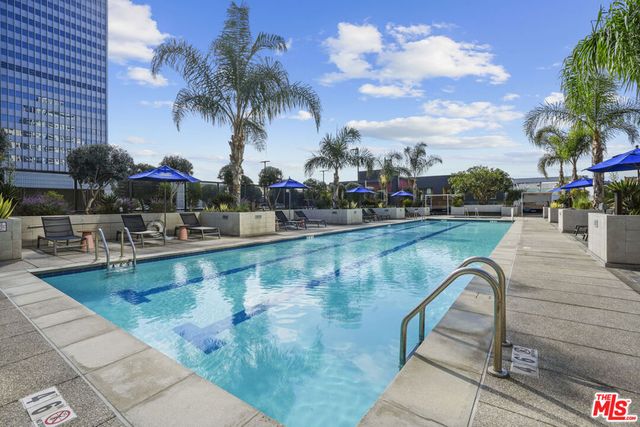 330 W 11th Street 306, Los Angeles, CA 90015