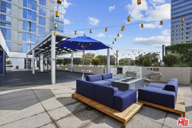 330 W 11th Street 306, Los Angeles, CA 90015