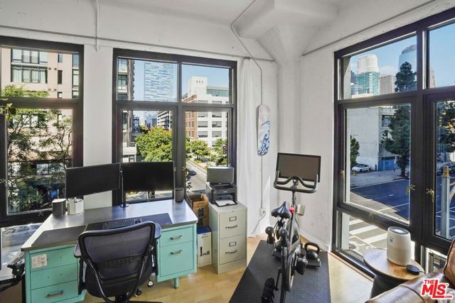 330 W 11th Street 306, Los Angeles, CA 90015