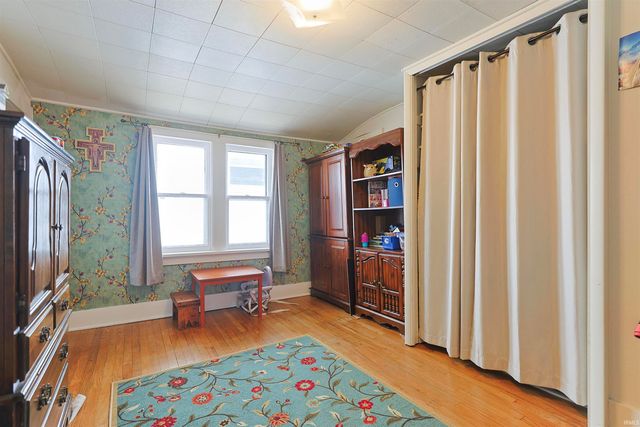 207 W 12th Street, Mishawaka, IN 46544