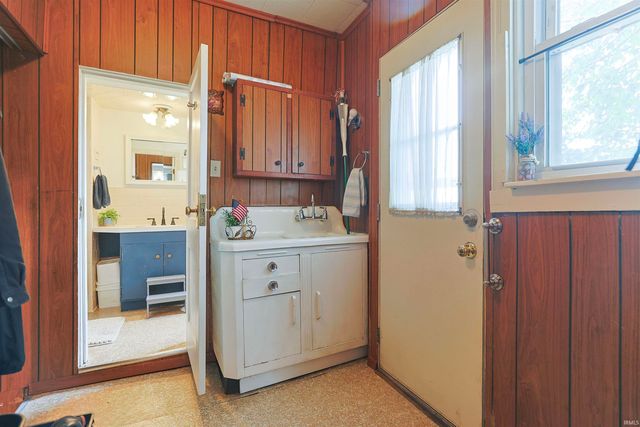 207 W 12th Street, Mishawaka, IN 46544