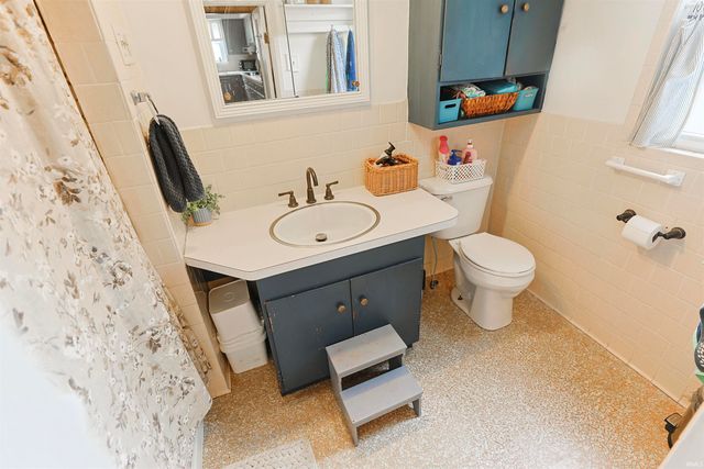207 W 12th Street, Mishawaka, IN 46544