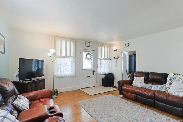 207 W 12th Street, Mishawaka, IN 46544