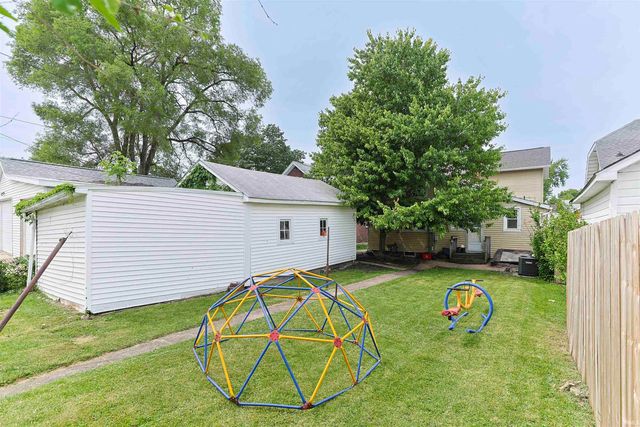 207 W 12th Street, Mishawaka, IN 46544