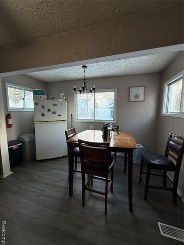 1025 Mill Street, Lincoln Park, MI 48146