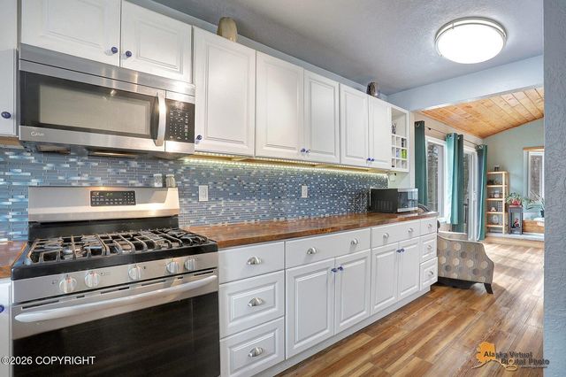 1340 S Countrywood Drive, Wasilla, AK 99654