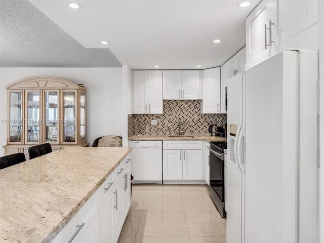 20401 NE 30th Ave 310-8, Aventura, FL 33180