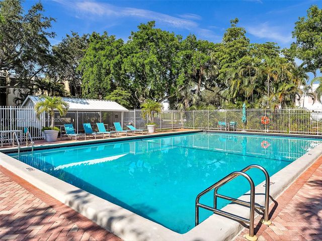 20401 NE 30th Ave 310-8, Aventura, FL 33180