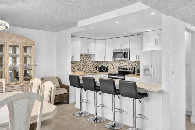 20401 NE 30th Ave 310-8, Aventura, FL 33180