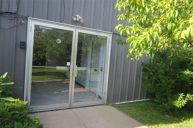 2430 State Route 32 1, New Windsor, NY 12553
