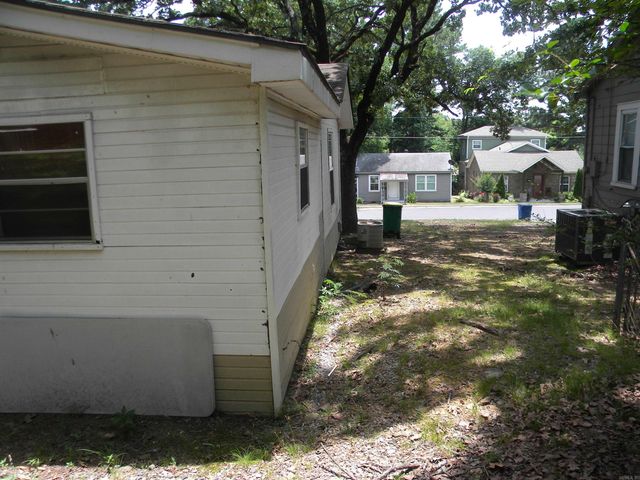 1109 w 49th Street, North Little Rock, AR 72118