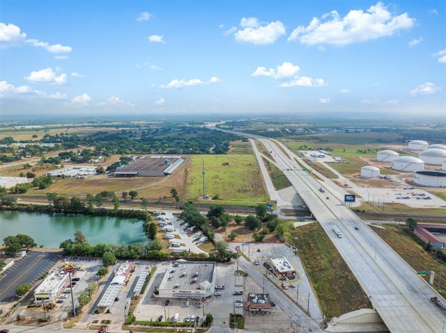 233 Kersten Road, Sealy, TX 77474