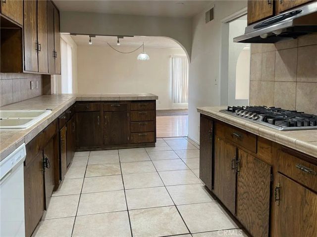 45035 18th St W, Lancaster, CA 93534