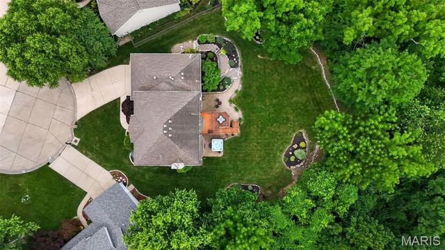 320 Huntleigh Manor Drive, St Charles, MO 63303