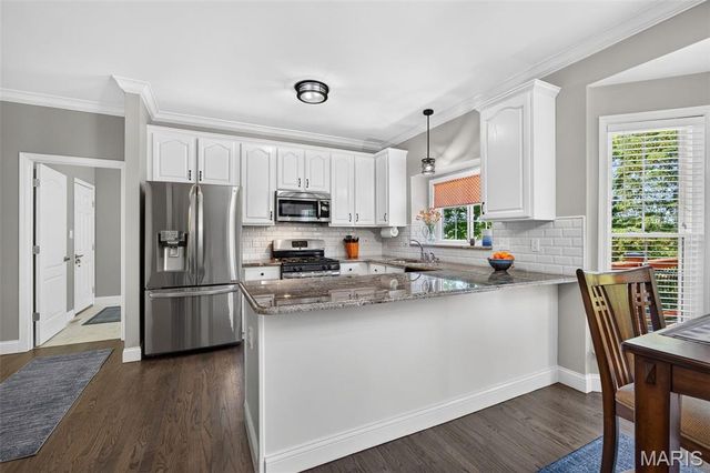 320 Huntleigh Manor Drive, St Charles, MO 63303