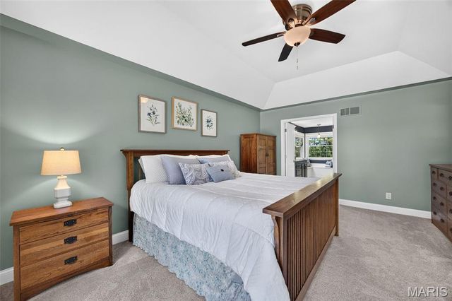 320 Huntleigh Manor Drive, St Charles, MO 63303