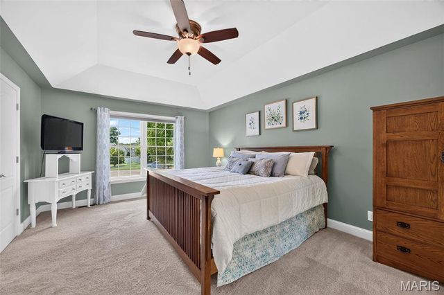 320 Huntleigh Manor Drive, St Charles, MO 63303