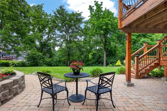 320 Huntleigh Manor Drive, St Charles, MO 63303