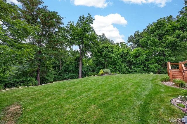320 Huntleigh Manor Drive, St Charles, MO 63303
