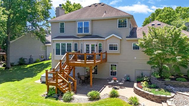 320 Huntleigh Manor Drive, St Charles, MO 63303