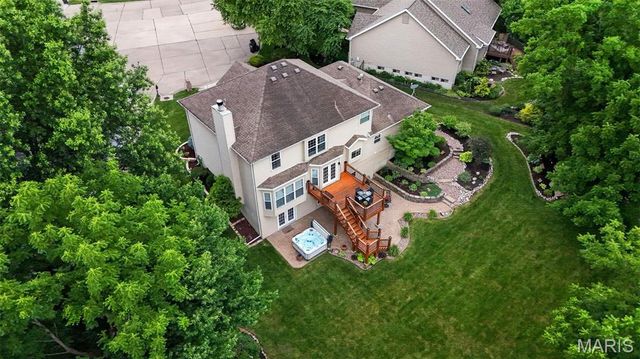 320 Huntleigh Manor Drive, St Charles, MO 63303