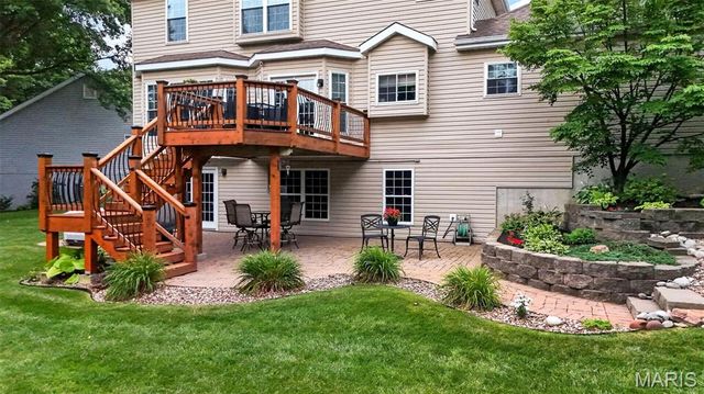 320 Huntleigh Manor Drive, St Charles, MO 63303