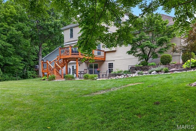 320 Huntleigh Manor Drive, St Charles, MO 63303