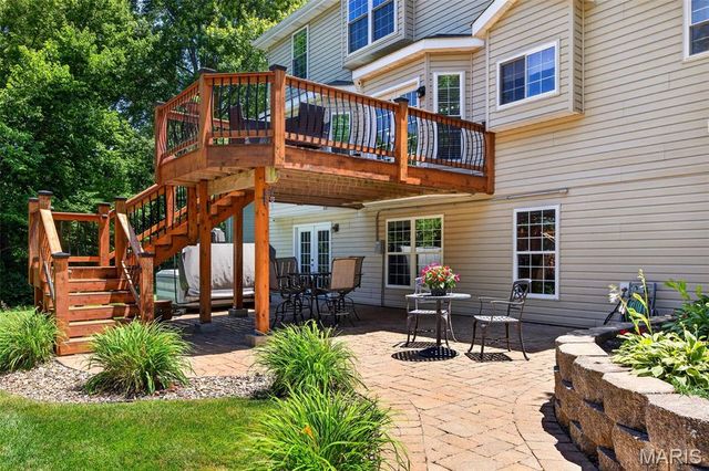320 Huntleigh Manor Drive, St Charles, MO 63303
