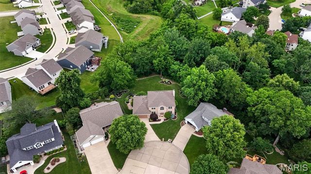 320 Huntleigh Manor Drive, St Charles, MO 63303