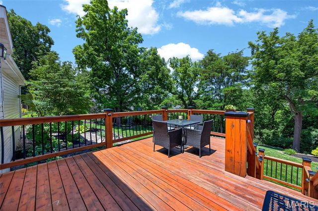 320 Huntleigh Manor Drive, St Charles, MO 63303