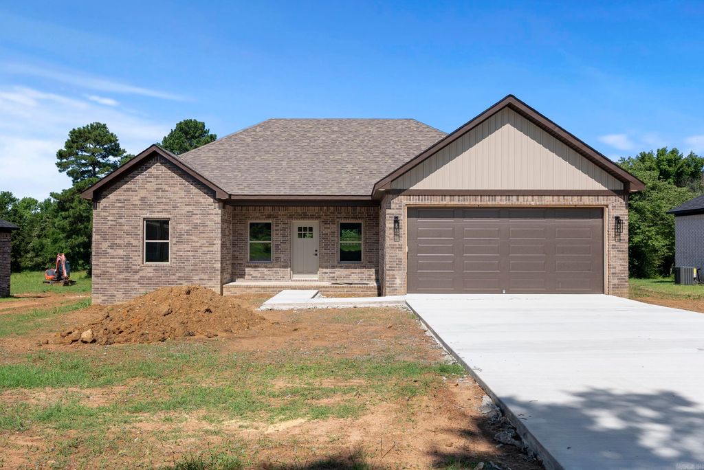 21 Mountain Grove Road, Greenbrier, AR 72058