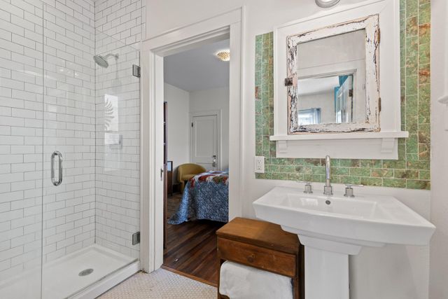 1035 E 5th Street, Chattanooga, TN 37403