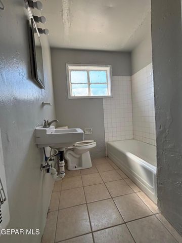 3906 Harrison Avenue 2, El Paso, TX 79930