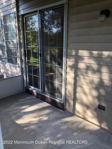 126 Concordia Circle 126G, Monroe, NJ 08831