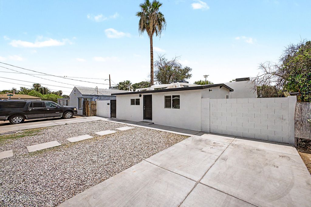 5959 W GARDENIA Avenue, Glendale, AZ 85301 — photo 3