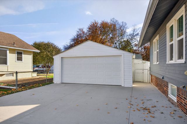 2829 49th Street, Des Moines, IA 50310