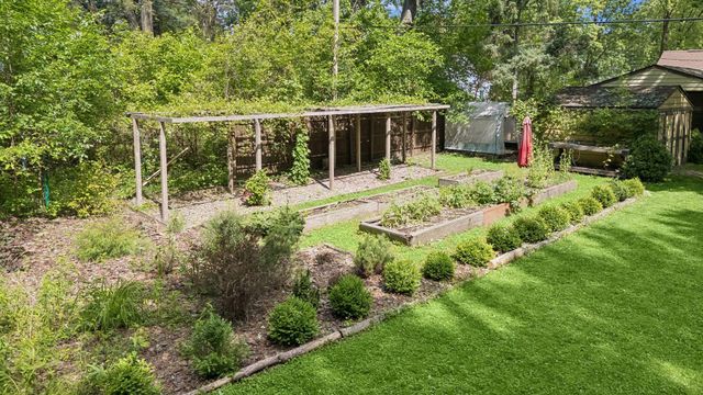 988 Sherren Street W, Roseville, MN 55113